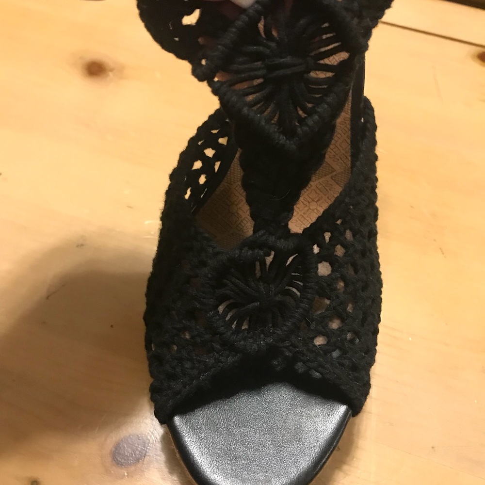 Lucky Brand Crocheted Wedges - Picture 6 of 6